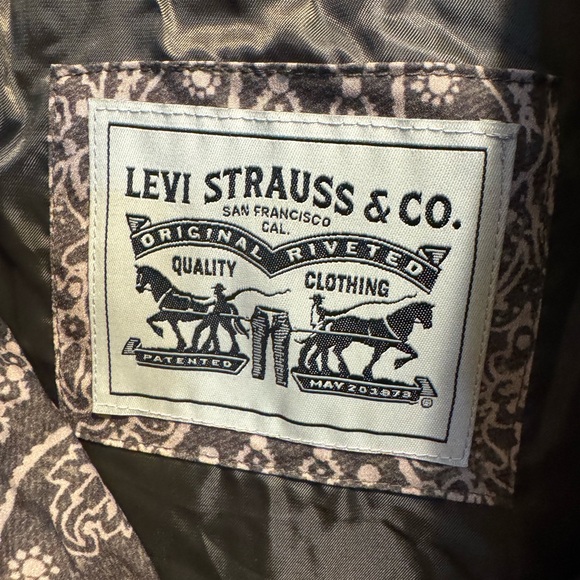 NWT Levi Strauss green guilted full zip jacket women’s medium outdoors - Picture 11 of 11